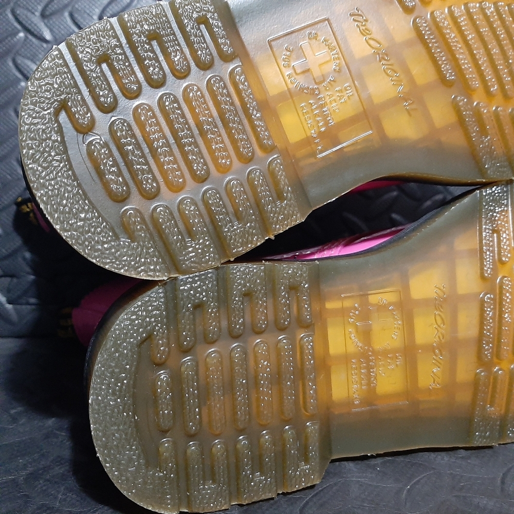 Dr. Martens Air Wair 1460 Women's Patent Leather 8 eye Lace Up Boots Size 6 - Picture 7 of 9